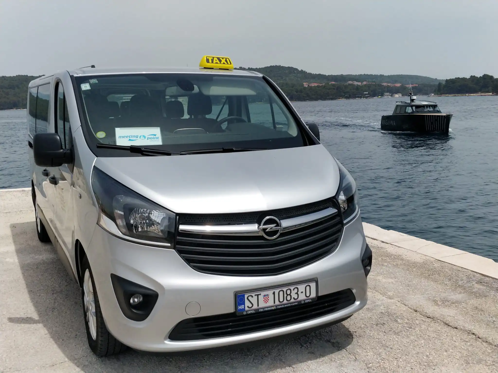Taxi Hvar van for group transfers